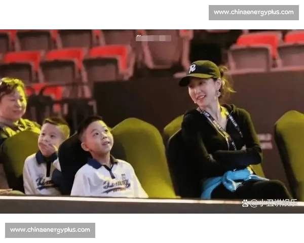 马龙妻子夏露太绝了！练普拉提成范本，俩娃妈状态惊艳